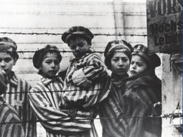 RACCONTARE AUSCHWITZ: storie di uomini, donne e bambini. Dalle storie individuali alla Storia.